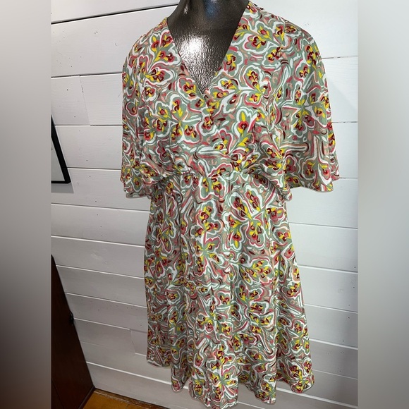 THE KORNER – Floral Wrap Dress size S - Picture 9 of 11